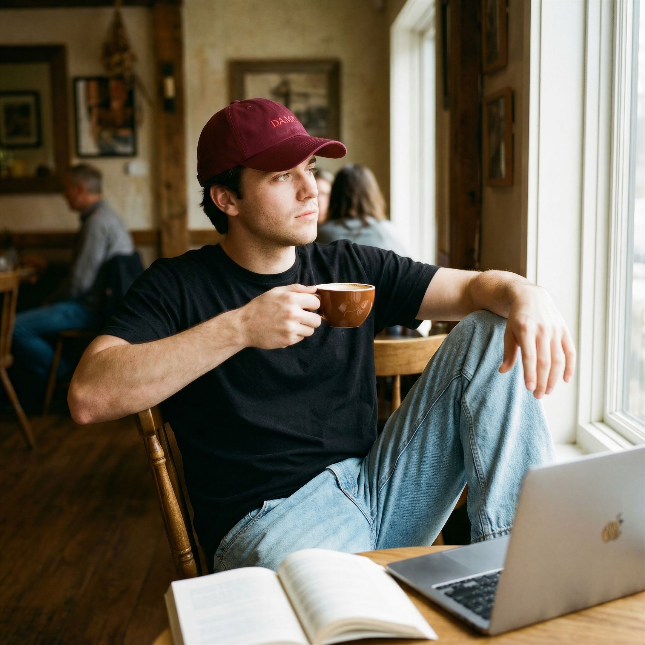 Contemporary style with premium finishing. This cap blends subtle elegance and visual impact through a clean, modern design—perfect for elevated everyday looks.